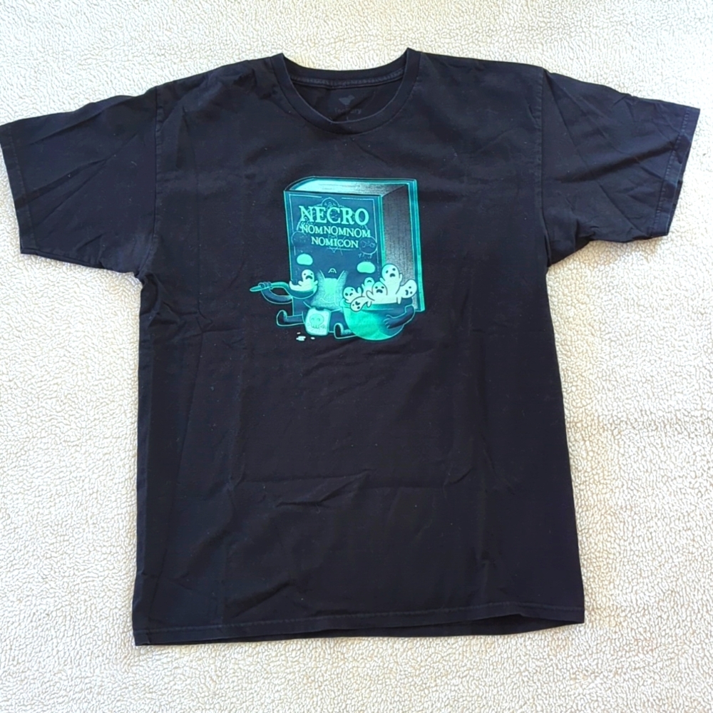 SOLD***Men's Graphic T-shirt